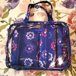 NWOT Vera Bradley toiletry case